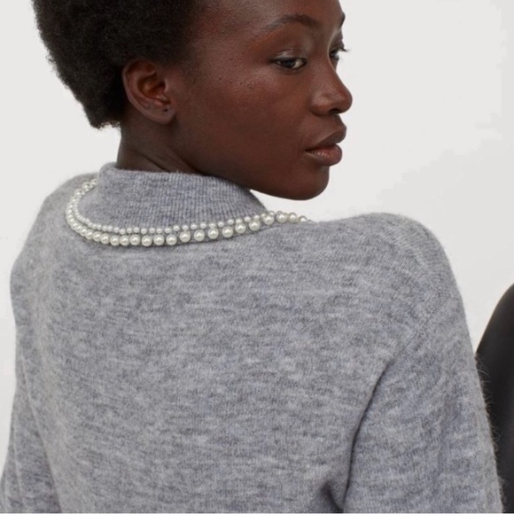 H&M Sweater Womens Small Gray Faux Pearl Beads Collar Wool Stretch Blend Winter - Picture 3 of 11